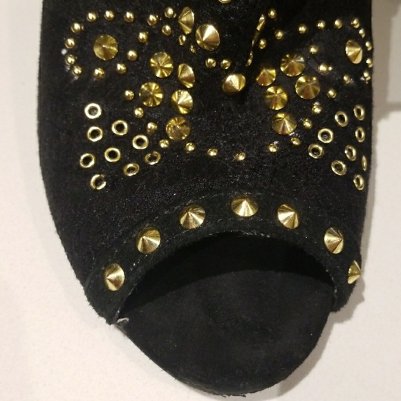 Studded Learher Black ankle booties Sz 8 - Picture 6 of 7